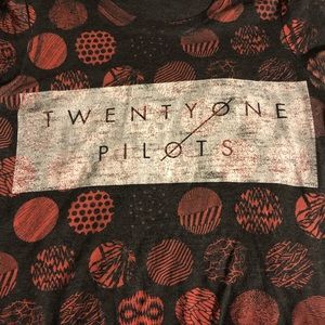 Twenty one pilots shirt